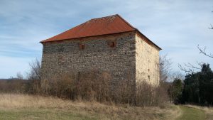 tvrz Dráchov